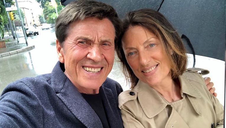 Gianni Morandi e la moglie - Oggi24.it