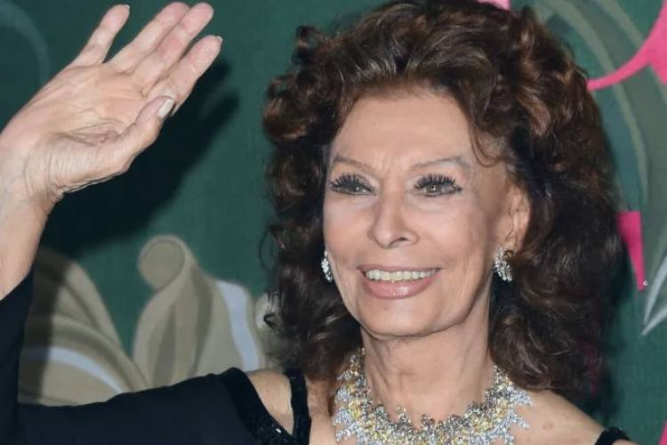 Sophia Loren bisogna solo attendere