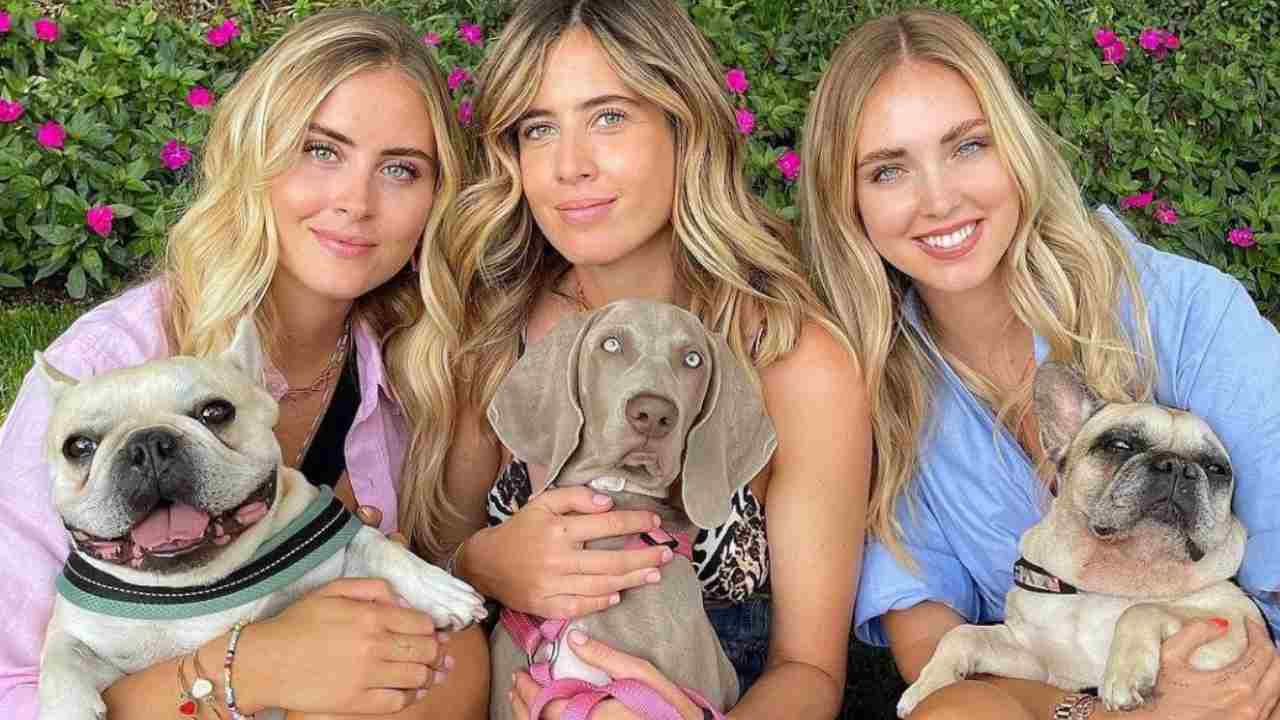 Valentina Ferragni con le sorelle e i cani - Oggi24.it credit Instagram