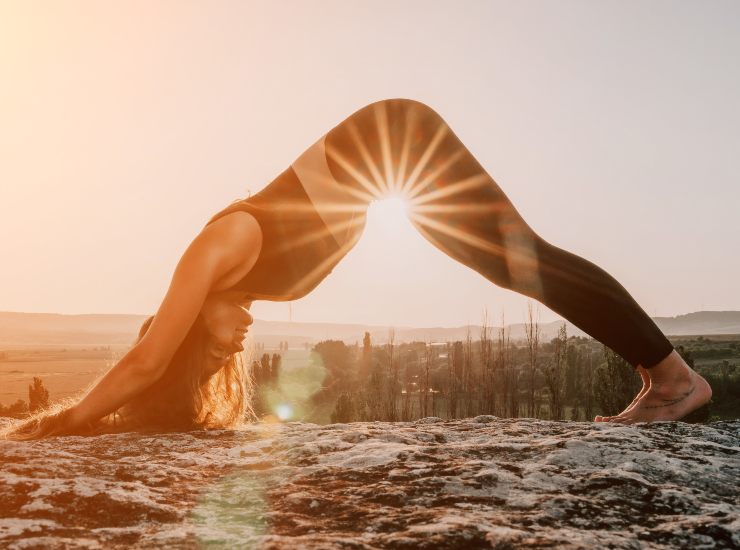 Volete ritrovare la calma e la tranquillità? Ecco tutte le posizioni yoga - oggi24.it