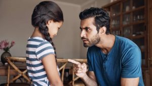 Ecco tutti i segnali che avete un genitore narcisista - oggi24.it
