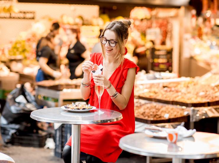 A Barcellona si preferiscono i gruppi in quanto portano più denaro - oggi24.it