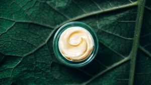 Una selezione di creme viso che hanno un prezzo sotto i quindi euro - oggi24.it